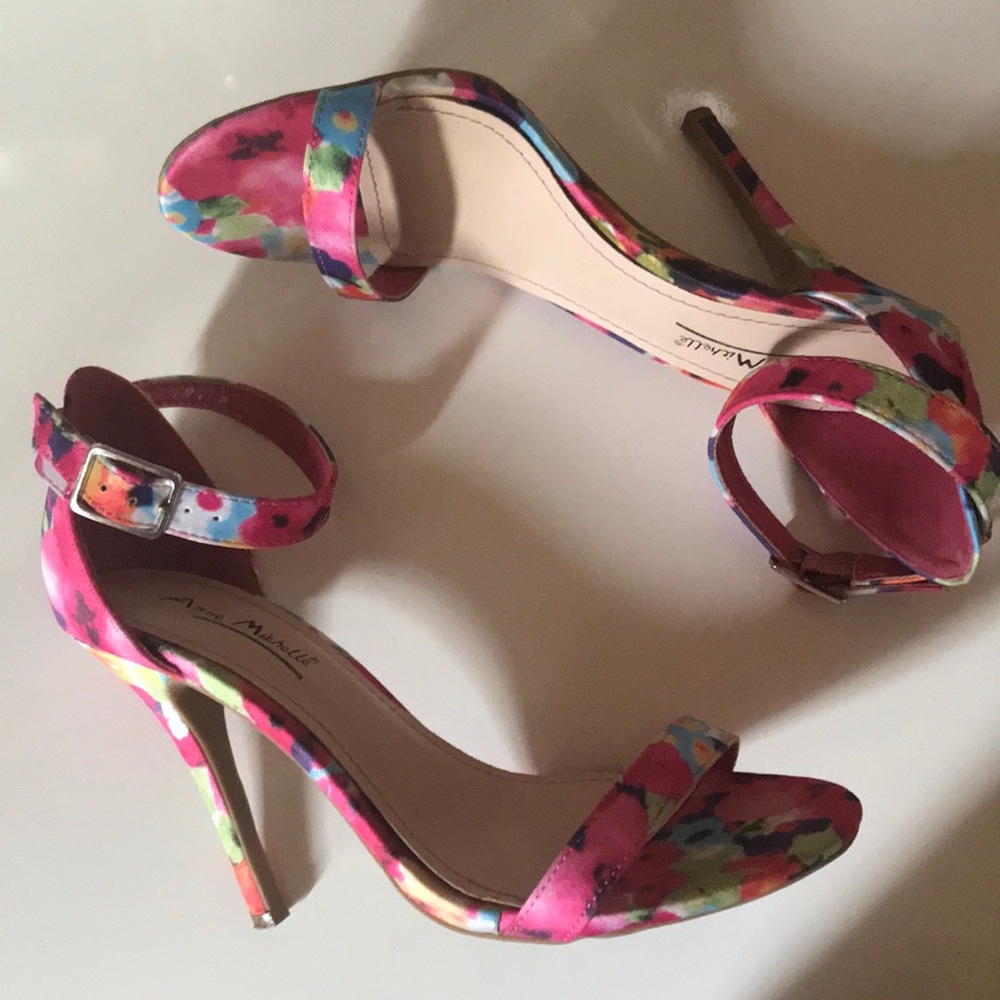 Anne Michelle Floral Heels